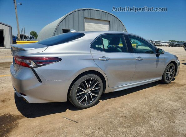 4T1G11AK4MU584057 2021 TOYOTA CAMRY Silver Tył prawy