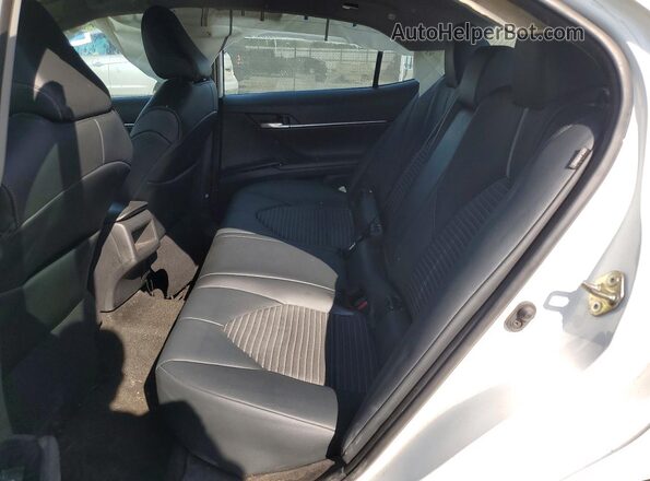 4T1G11AK6LU331076 2020 TOYOTA CAMRY White Vista de los asientos traseros