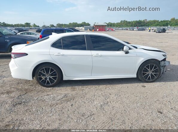 4T1G11AK6MU531375 2021 TOYOTA CAMRY White Вид задньої частини салону