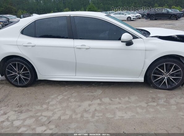 4T1G11AK6MU575764 2021 TOYOTA CAMRY White Rear interior view