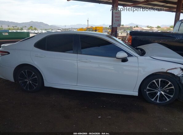 4T1G11AK7LU302427 2020 TOYOTA CAMRY Белый Вид задней части салона