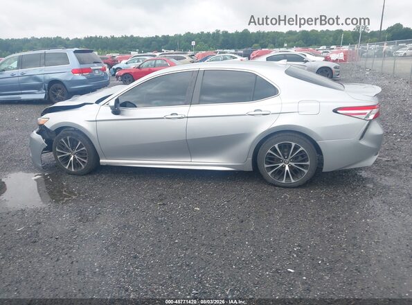 4T1G11AK7LU904258 2020 TOYOTA CAMRY Silver Widok wnętrza 360 stopni