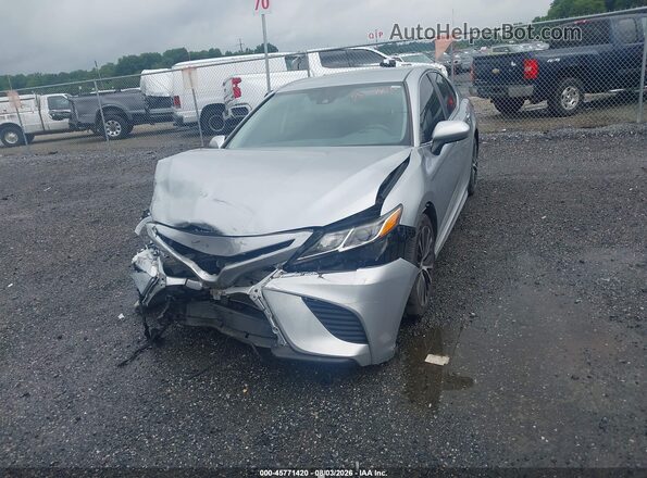 4T1G11AK7LU904258 2020 TOYOTA CAMRY Silver Widok zestawu wskaźników