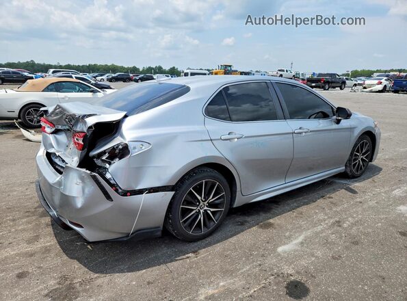 4T1G11AK8LU897059 2020 TOYOTA CAMRY Серебряный Задняя правая четверть