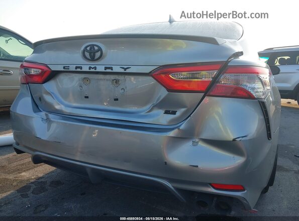 4T1G11AK8LU972407 2020 TOYOTA CAMRY Silver Դիմացի տեսք