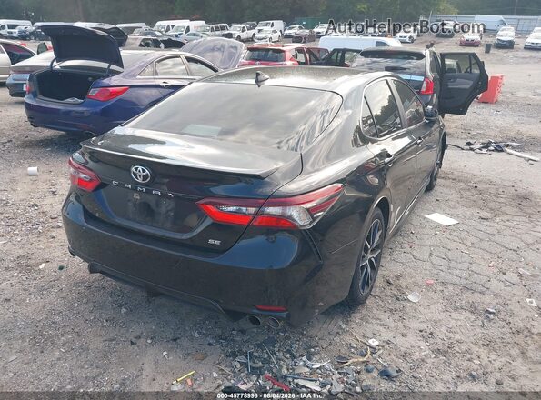 4T1G11AK8MU432864 2021 TOYOTA CAMRY Черный Задняя правая четверть
