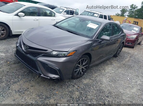 4T1G11AK8PU740976 2023 TOYOTA CAMRY Gray Vista tres cuartos delantera izquierda