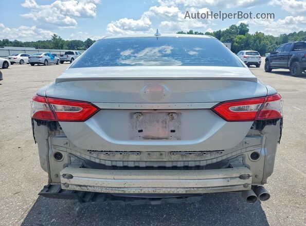 4T1G11AK9LU911082 2020 TOYOTA CAMRY Silver Հետևի տեսք