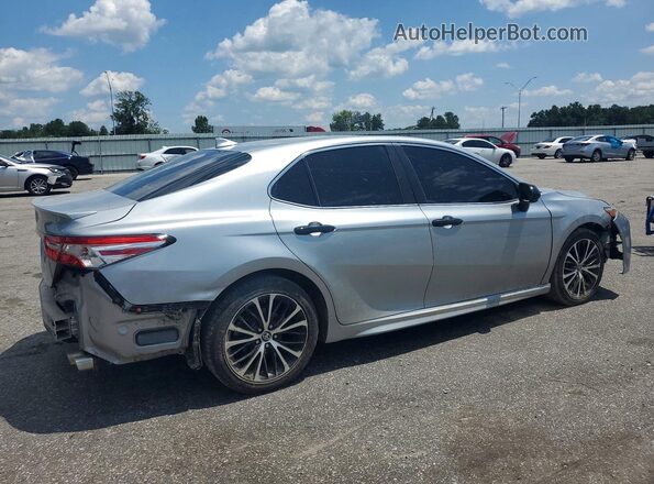 4T1G11AK9LU911082 2020 TOYOTA CAMRY Silver Հետևի աջ