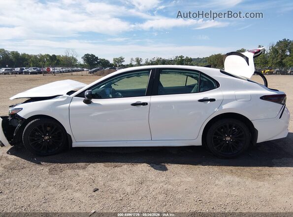 4T1G11AKXMU402863 2021 TOYOTA CAMRY White 