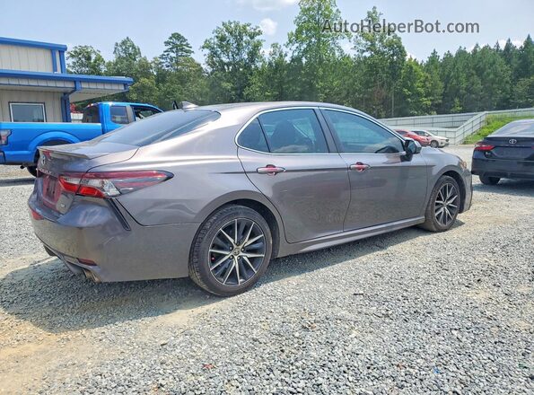 4T1G11AKXMU472802 2021 TOYOTA CAMRY Gray Հետևի աջ
