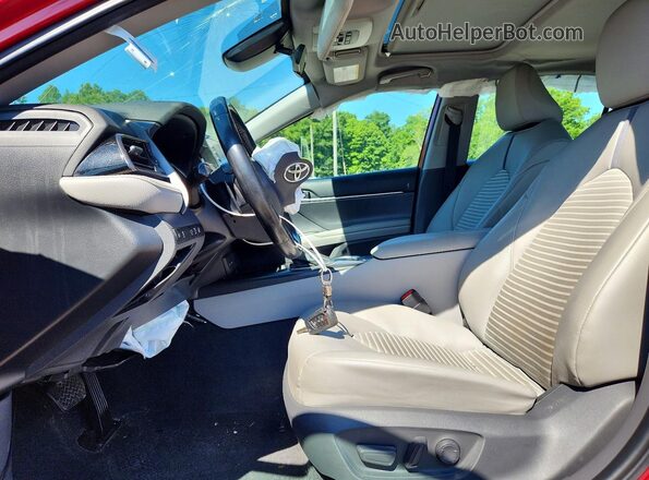 4T1G11BK2MU020082 2021 TOYOTA CAMRY Red Vista interior delantera