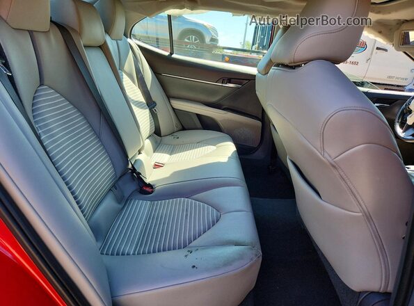 4T1G11BK2MU020082 2021 TOYOTA CAMRY Red Vista de los asientos traseros