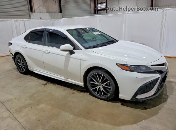 4T1G11BK2NU050720 2022 TOYOTA CAMRY Белый Передняя правая четверть