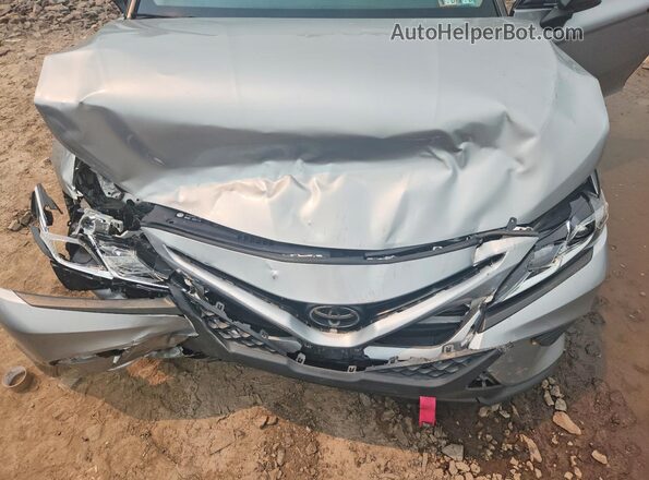 4T1G11BK6LU005356 2020 TOYOTA CAMRY Серебряный Вид задней части салона