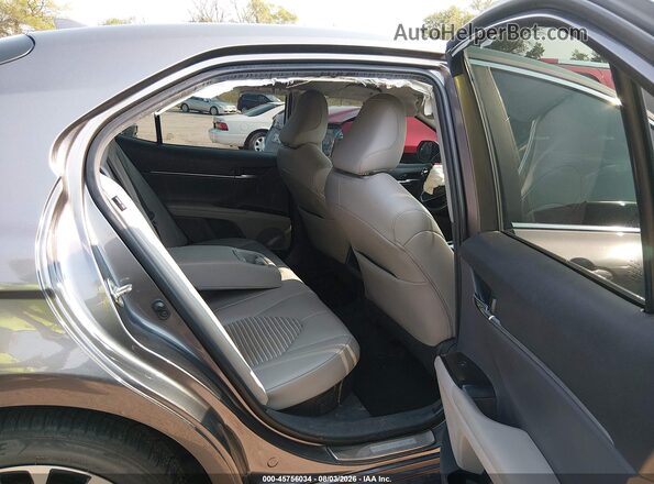 4T1G31AK8LU012238 2020 TOYOTA CAMRY Серый Вид наклейки с VIN-кодом