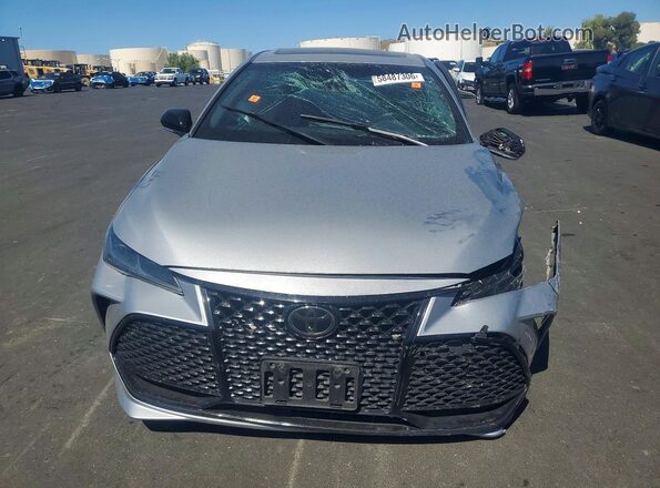 4T1HZ1FB0NU073520 2022 TOYOTA AVALON Серебряный Вид спереди