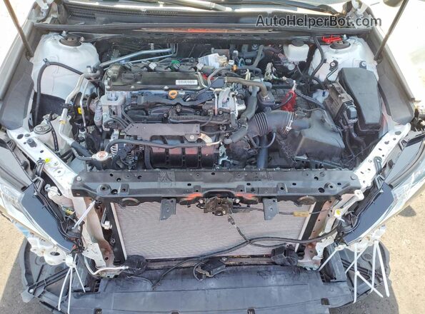 4T1J11AK3LU866582 2020 TOYOTA CAMRY White Widok wnętrza z tyłu