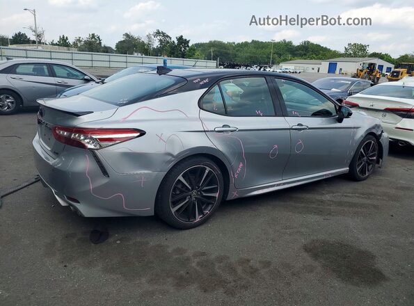 4T1K61AK4LU378313 2020 TOYOTA CAMRY Серебряный Задняя правая четверть