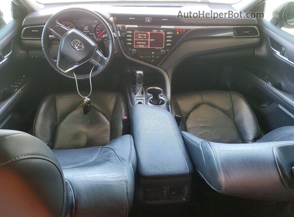 4T1K61AK6LU945945 2020 TOYOTA CAMRY White Vista del salpicadero