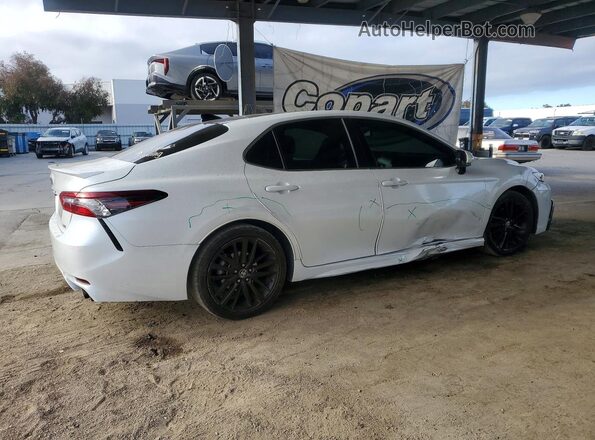4T1K61AKXMU609135 2021 TOYOTA CAMRY White Tył prawy