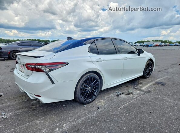 4T1K61AKXNU071215 2022 TOYOTA CAMRY White Trasero derecho