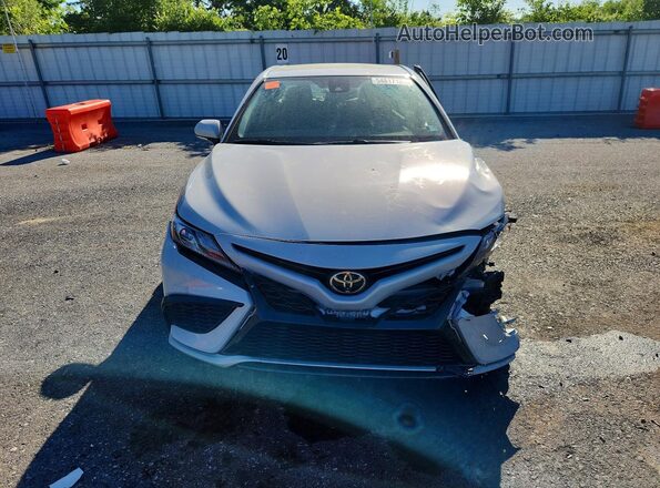 4T1K61AKXRU249727 2024 TOYOTA CAMRY Silver Դիմացի տեսք