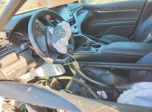 4T1K61AKXRU249727 2024 TOYOTA CAMRY Silver Սալոնի դիմացի տեսք