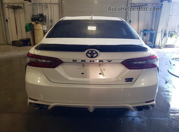 4T1K61BK5MU022856 2021 TOYOTA CAMRY White Հետևի տեսք