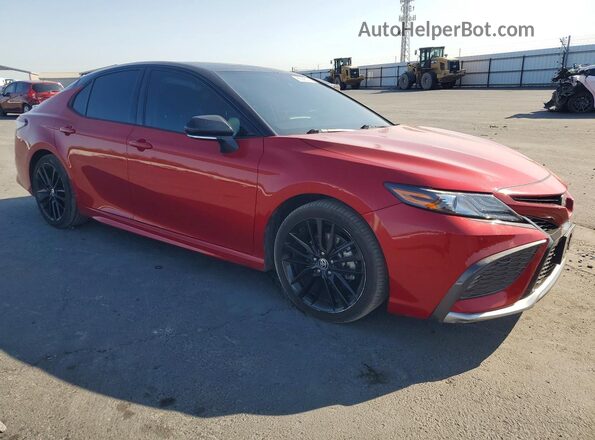 4T1K61BKXMU028071 2021 TOYOTA CAMRY Red Передня права чверть