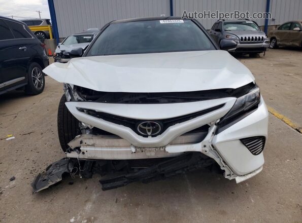 4T1KZ1AK3RU093263 2024 TOYOTA CAMRY Белый Вид спереди