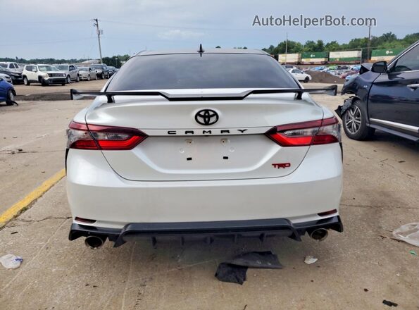 4T1KZ1AK3RU093263 2024 TOYOTA CAMRY Белый Вид сзади