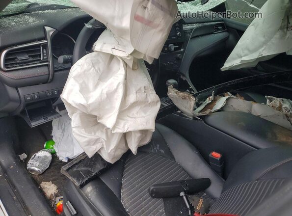 4T1KZ1AK4NU071010 2022 TOYOTA CAMRY White Առջևի վահանակի տեսք