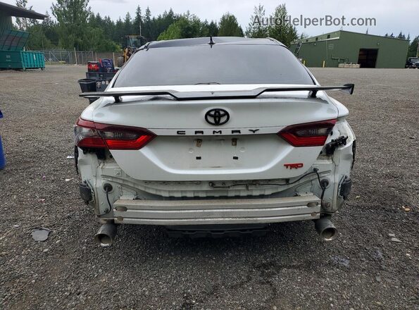 4T1KZ1AK4NU071010 2022 TOYOTA CAMRY White Հետևի տեսք