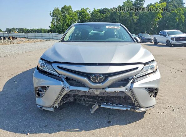 4T1KZ1AK7LU036152 2020 TOYOTA CAMRY Silver წინა ხედი