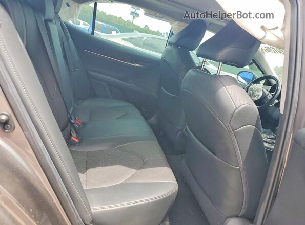 4T1KZ1AK8MU058355 2021 TOYOTA CAMRY Charcoal Widok tylnych siedzeń