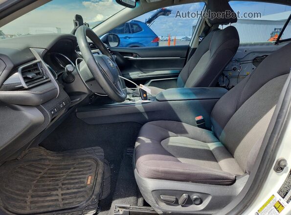4T1L11BK3LU011792 2020 TOYOTA CAMRY White წინა სალონის ხედი