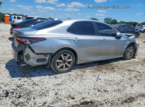 4T1R11AK8NU670899 2022 TOYOTA CAMRY Silver უკანა მარჯვენა