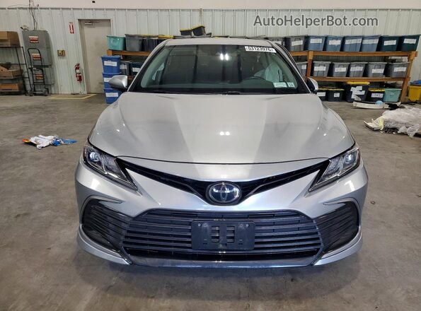 4T1R11BK7PU085989 2023 TOYOTA CAMRY Silver Դիմացի տեսք