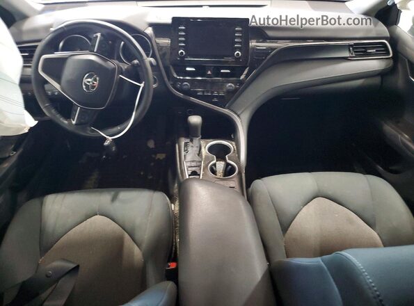 4T1R11BK7PU085989 2023 TOYOTA CAMRY Silver Առջևի վահանակի տեսք