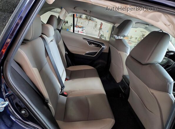 4T3B6RFV2MU045747 2021 TOYOTA RAV4 Blue Rear interior view
