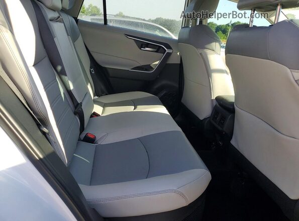 4T3B6RFV2RU140591 2024 TOYOTA RAV4 White უკანა სალონის ხედი