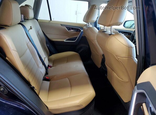 4T3B6RFV3SU183763 2025 TOYOTA RAV4 Blue Rear interior view