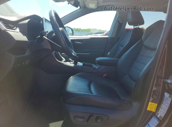 4T3B6RFV4NU070652 2022 TOYOTA RAV4 Черный Вид салона спереди