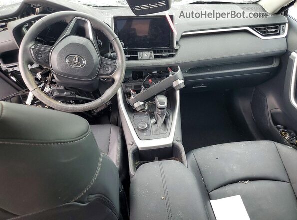 4T3B6RFV4RU156467 2024 TOYOTA RAV4 Серый Вид панели приборов