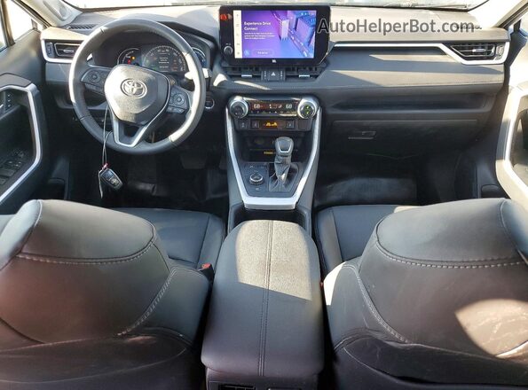 4T3B6RFV9PU135806 2023 TOYOTA RAV4 White VIN կոդի պիտակի տեսք