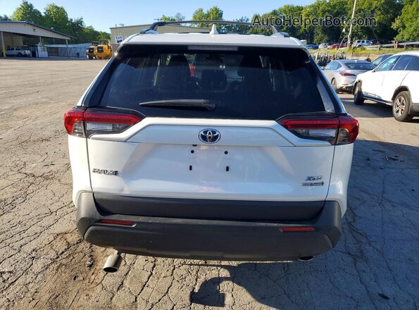 4T3B6RFV9PU135806 2023 TOYOTA RAV4 White Հետևի նստատեղերի տեսք