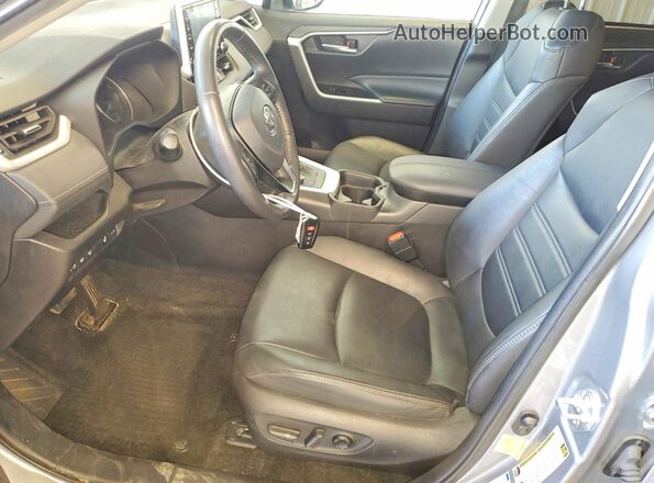 4T3B6RFVXMU056480 2021 TOYOTA RAV4 Silver Front interior view