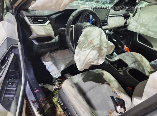 4T3D6RFV3MU020932 2021 TOYOTA RAV4 Серый Вид панели приборов