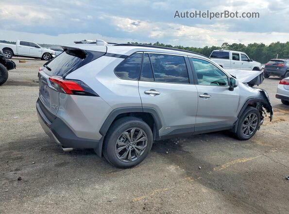 4T3D6RFVXRU150794 2024 TOYOTA RAV4 Серебряный Задняя правая четверть